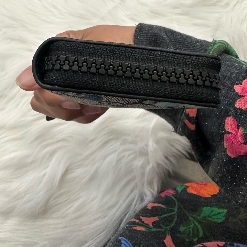 Gucci - Picture 5 of 7